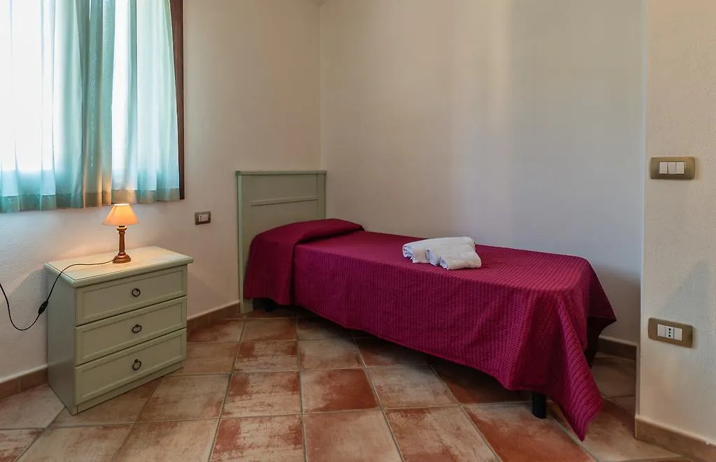 ***  Li Troni Aparthotel Budoni Italy